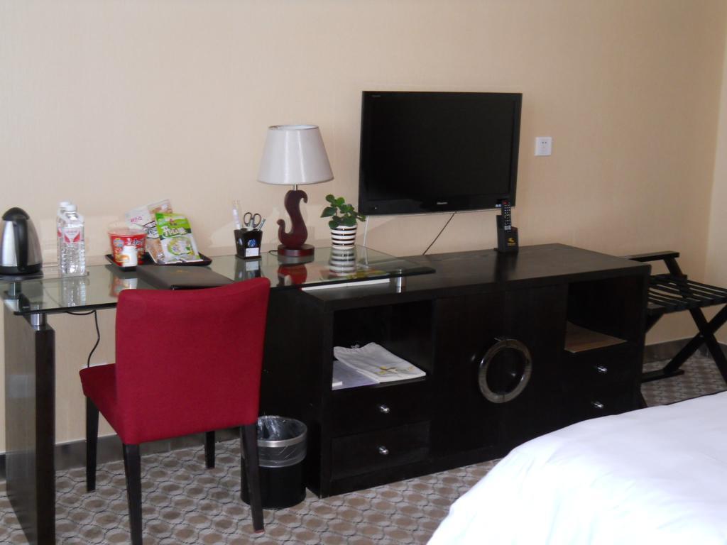 Yijing Holiday Hotel Yimeng Road Linyi  エクステリア 写真
