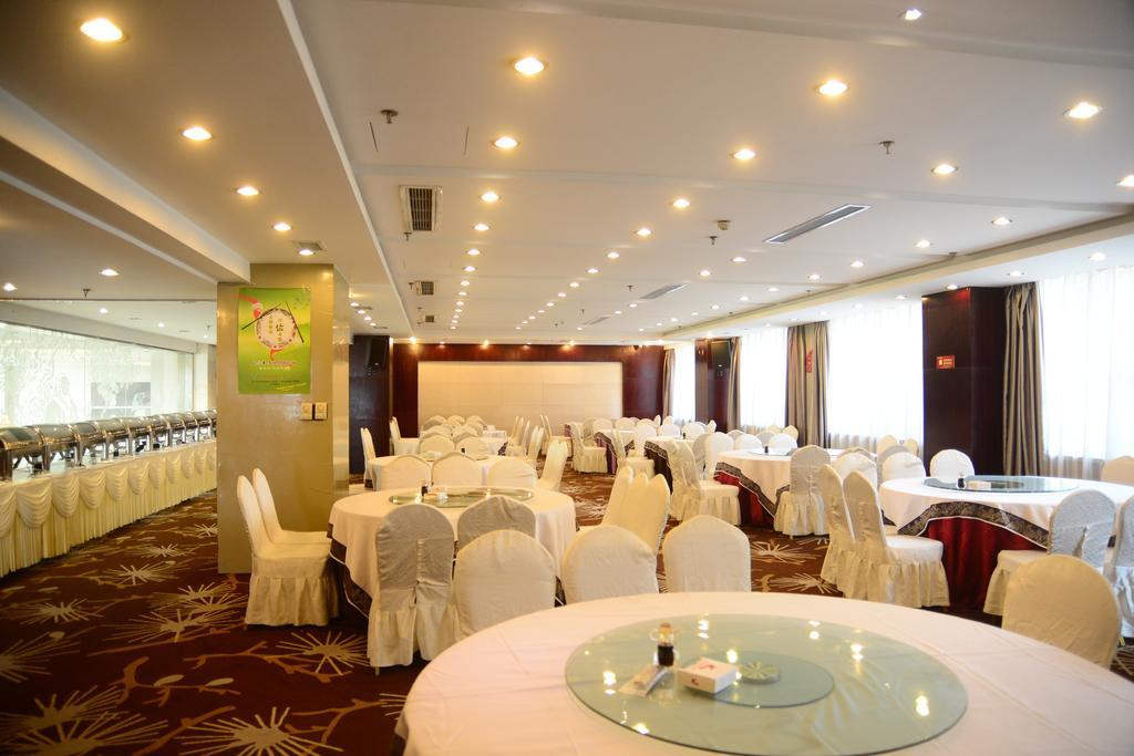 Yijing Holiday Hotel Yimeng Road Linyi  エクステリア 写真