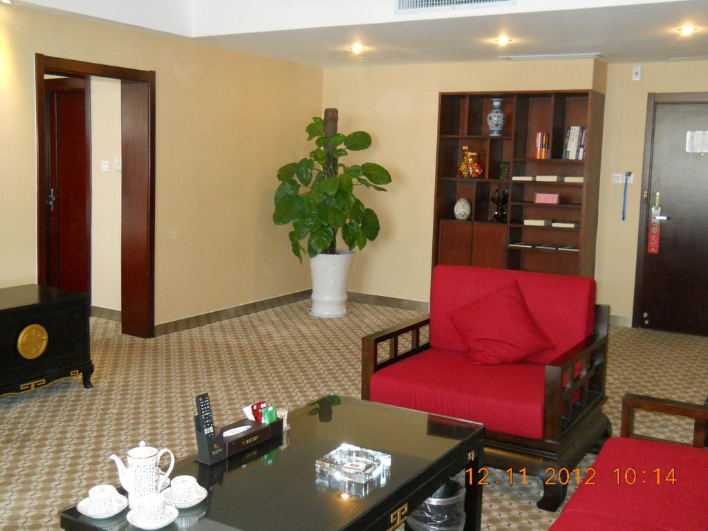 Yijing Holiday Hotel Yimeng Road Linyi  エクステリア 写真
