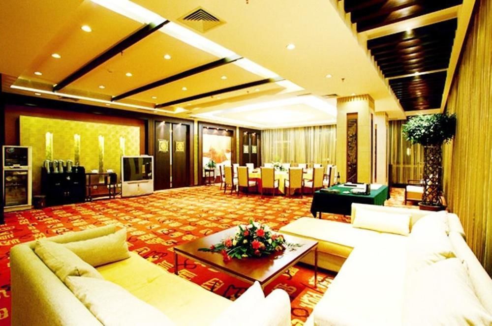 Yijing Holiday Hotel Yimeng Road Linyi  エクステリア 写真