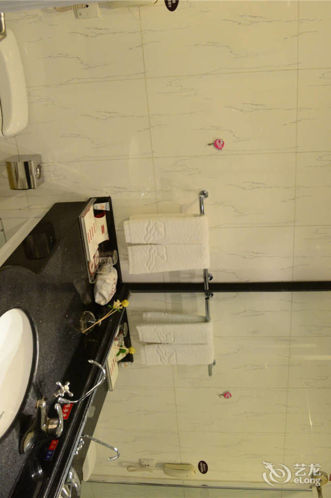 Yijing Holiday Hotel Yimeng Road Linyi  エクステリア 写真